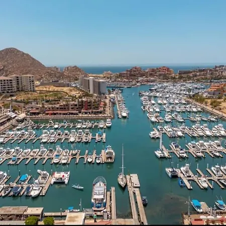 Amazing Cabo Marina Condo With Private Jacuzzi